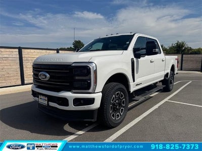 2025 Ford F-350 Super Duty 4X4 Platinum 4DR Crew Cab 6.8 FT. SB SRW Pickup