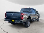 2025 F-350 Super Duty Thumbnail 4