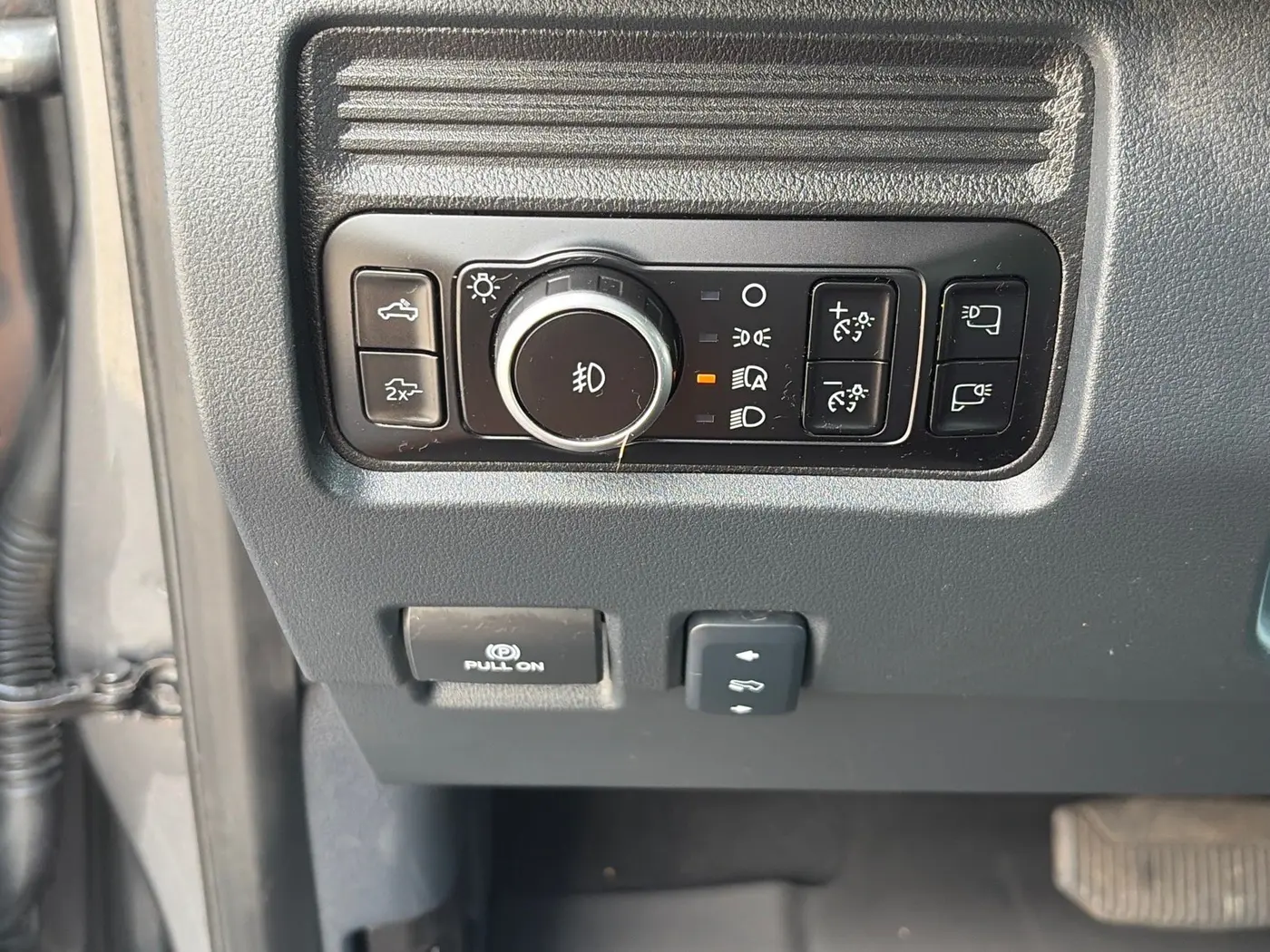 2025 Ford F-350 - $71,992
