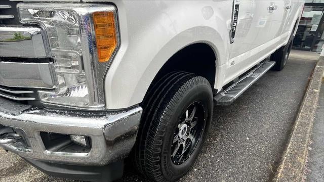 2017 Ford F-350 Super Duty Lariat