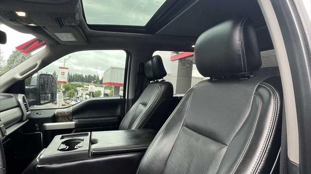 2017 Ford F-350 Super Duty Lariat