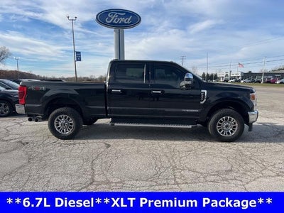 2022 Ford F-350 Super Duty 4X4 XLT 4DR Crew Cab 6.8 FT. SB SRW Pickup