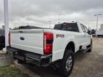2023 F-350 Super Duty Thumbnail 3