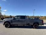 2024 F-350 Super Duty Thumbnail 4