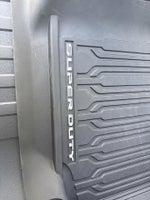 2024 F-350 Super Duty Thumbnail 9