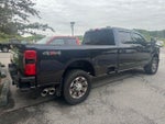 2024 F-350 Super Duty Thumbnail 3