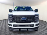 2024 F-350 Super Duty Thumbnail 2