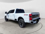 2025 F-350 Super Duty Thumbnail 3