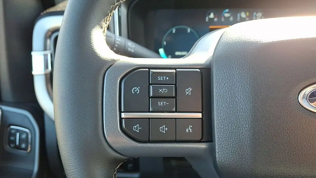 2025 Ford F-350 Super Duty XLT