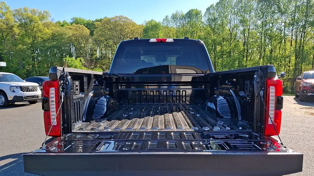 2025 Ford F-350 Super Duty XLT