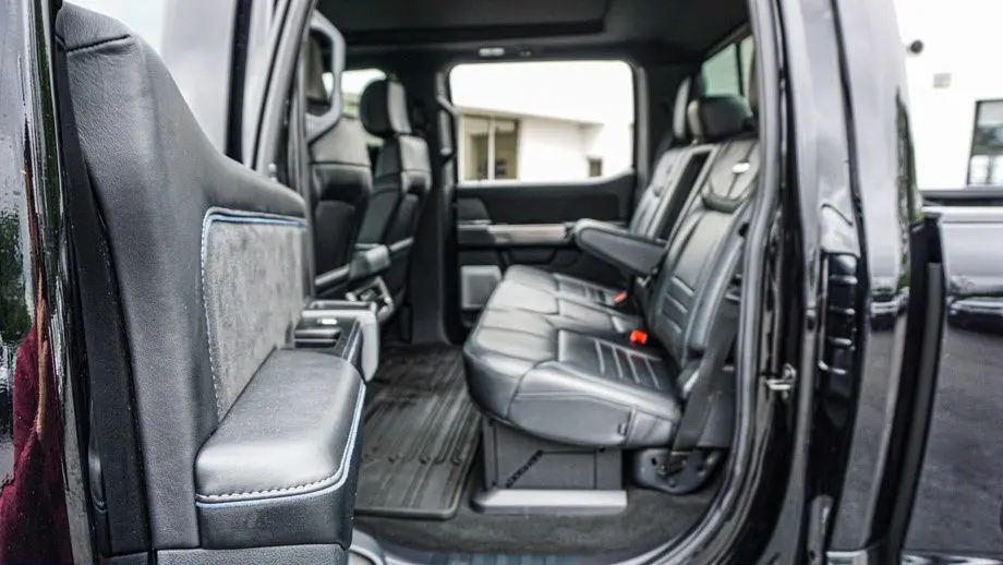 2025 Ford F-350 Super Duty Platinum