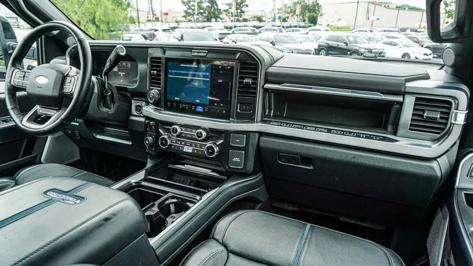 2025 Ford F-350 Super Duty Platinum