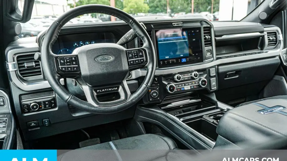 2025 Ford F-350 Super Duty Platinum