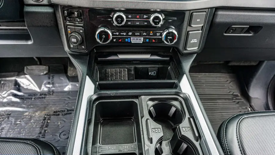 2025 Ford F-350 Super Duty Platinum