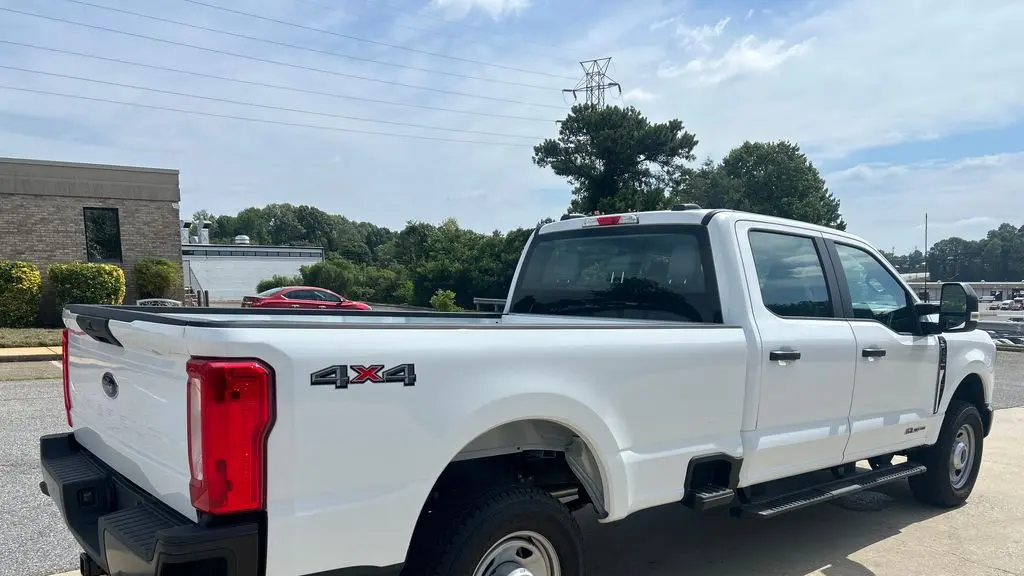 2025 Ford F-350 Super Duty XLT
