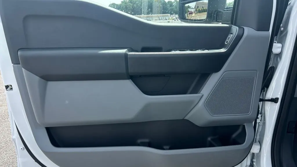 2025 Ford F-350 Super Duty XLT
