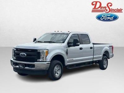 2017 Ford F-350 Super Duty 4X4 King Ranch 4DR Crew Cab 6.8 FT. SB SRW Pickup