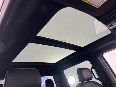 2022 Ford F-350 Super Duty 4X4 Platinum 4DR Crew Cab 8 FT. LB SRW Pickup