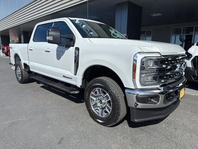 Photo of a 2025 Ford F-350 Super Duty 4X4 Lariat 4DR Crew Cab 6.8 FT. SB SRW Pickup for sale