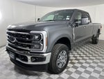 2025 F-350 Super Duty Thumbnail 3