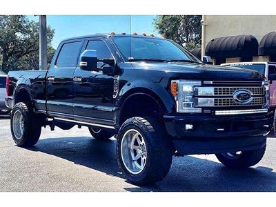 2017 Ford F-350 Super Duty 4X4 King Ranch 4DR Crew Cab 6.8 FT. SB SRW Pickup