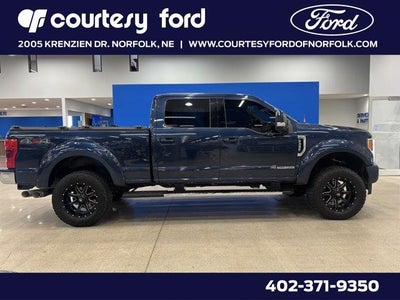 2017 Ford F-350 Super Duty 4X4 Lariat 4DR Crew Cab 8 FT. LB SRW Pickup