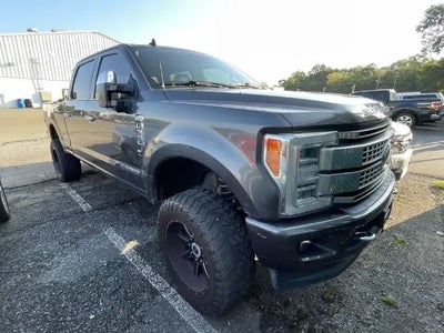 2019 Ford F-350 Super Duty 4X4 Platinum 4DR Crew Cab 6.8 FT. SB SRW Pickup
