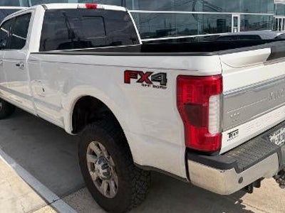 2019 Ford F-350 Super Duty 4X4 XLT 4DR Crew Cab 6.8 FT. SB SRW Pickup