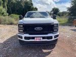 2023 F-350 Super Duty Thumbnail 2