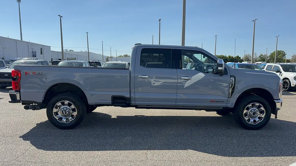2024 Ford F-350 Super Duty XLT