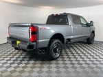 2024 F-350 Super Duty Thumbnail 4