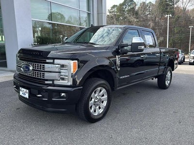 2019 Ford F-350 Super Duty 4X4 Platinum 4DR Crew Cab 6.8 FT. SB SRW Pickup