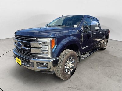 2019 Ford F-350 Super Duty 4X4 Lariat 4DR Crew Cab 6.8 FT. SB SRW Pickup