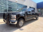 2023 F-350 Super Duty Thumbnail 2