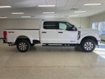 2024 F-350 Super Duty Thumbnail 4