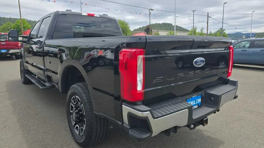 2025 Ford F-350 Super Duty King Ranch