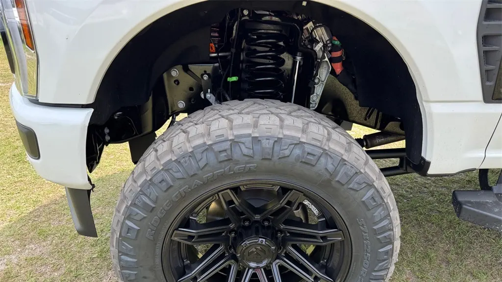 2025 Ford F-350 Super Duty XLT