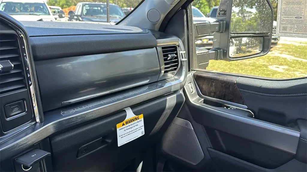 2025 Ford F-350 Super Duty XLT