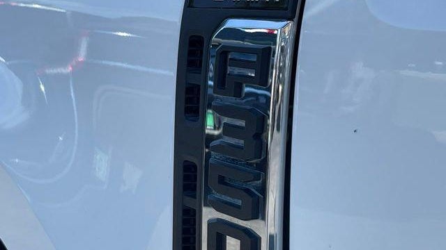 2025 Ford F-350 Super Duty XL