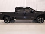 2025 F-350 Super Duty Thumbnail 2