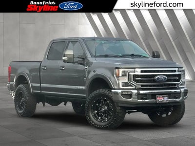 2022 Ford F-350 Super Duty 4X4 Lariat 4DR Crew Cab 8 FT. LB SRW Pickup