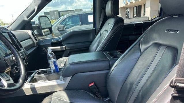 2022 Ford F-350 Super Duty Lariat