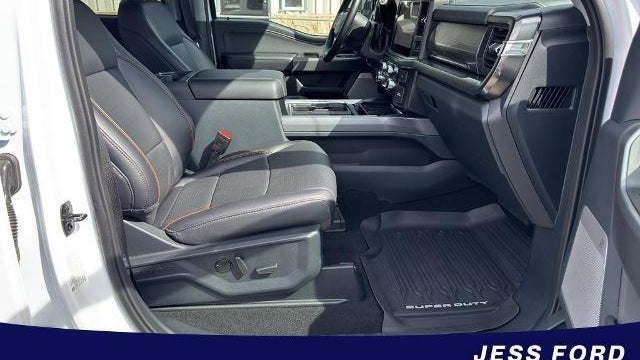 2025 Ford F-350 Super Duty XLT