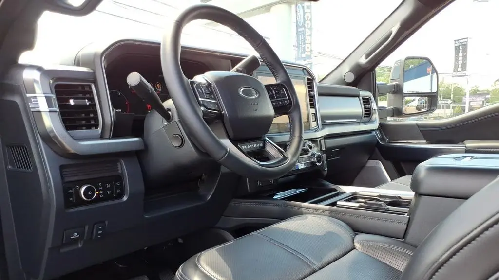 2025 Ford F-350 Super Duty King Ranch