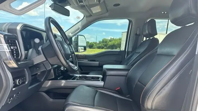 2025 Ford F-350 Super Duty XLT