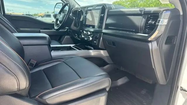 2025 Ford F-350 Super Duty XLT