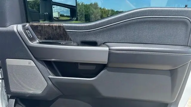 2025 Ford F-350 Super Duty XLT