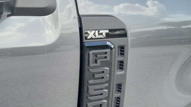 2026 Ford F-350 Super Duty XLT