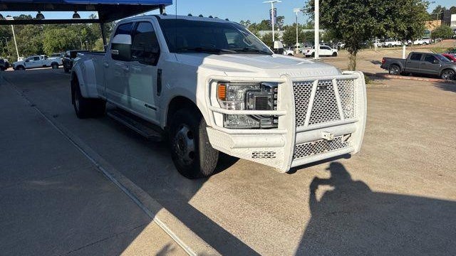 2022 Ford F-350 Super Duty Lariat