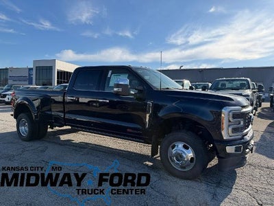 2024 Ford F-350 Super Duty 4X4 King Ranch 4DR Crew Cab 8 FT. LB DRW Pickup